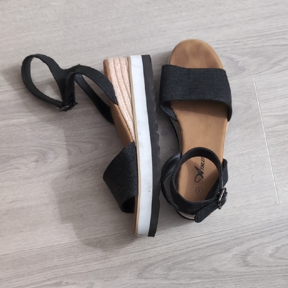 Espadrille Sandal - Picture 1 of 8